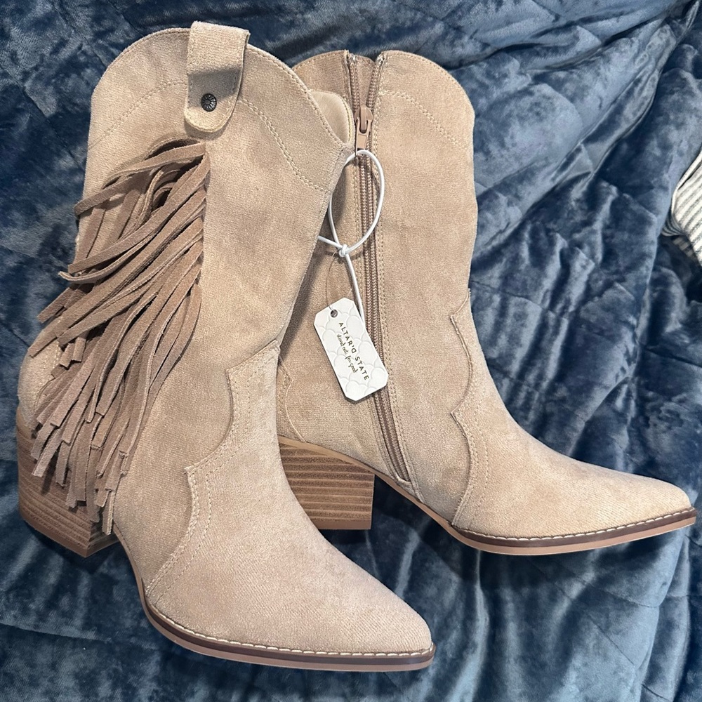 Alter’d State suede fringe booties.